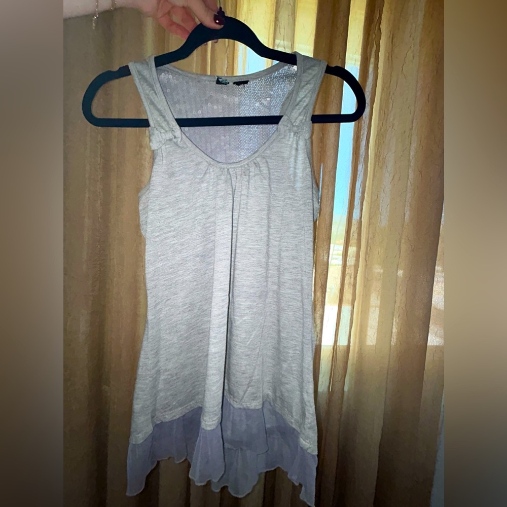 Gray Sequin Top w Bows